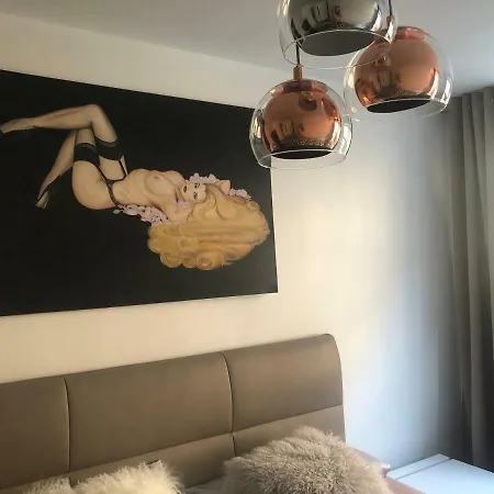 Luxurious 2 Bedroom Apartment Old City München Buitenkant foto