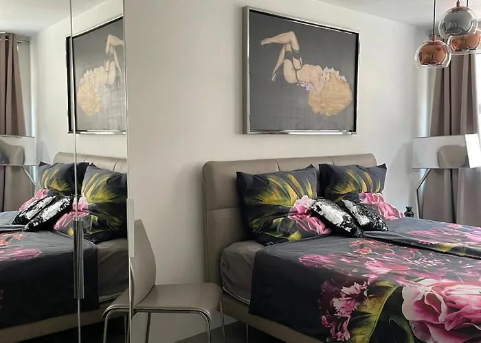 Luxurious 2 Bedroom Apartment Old City