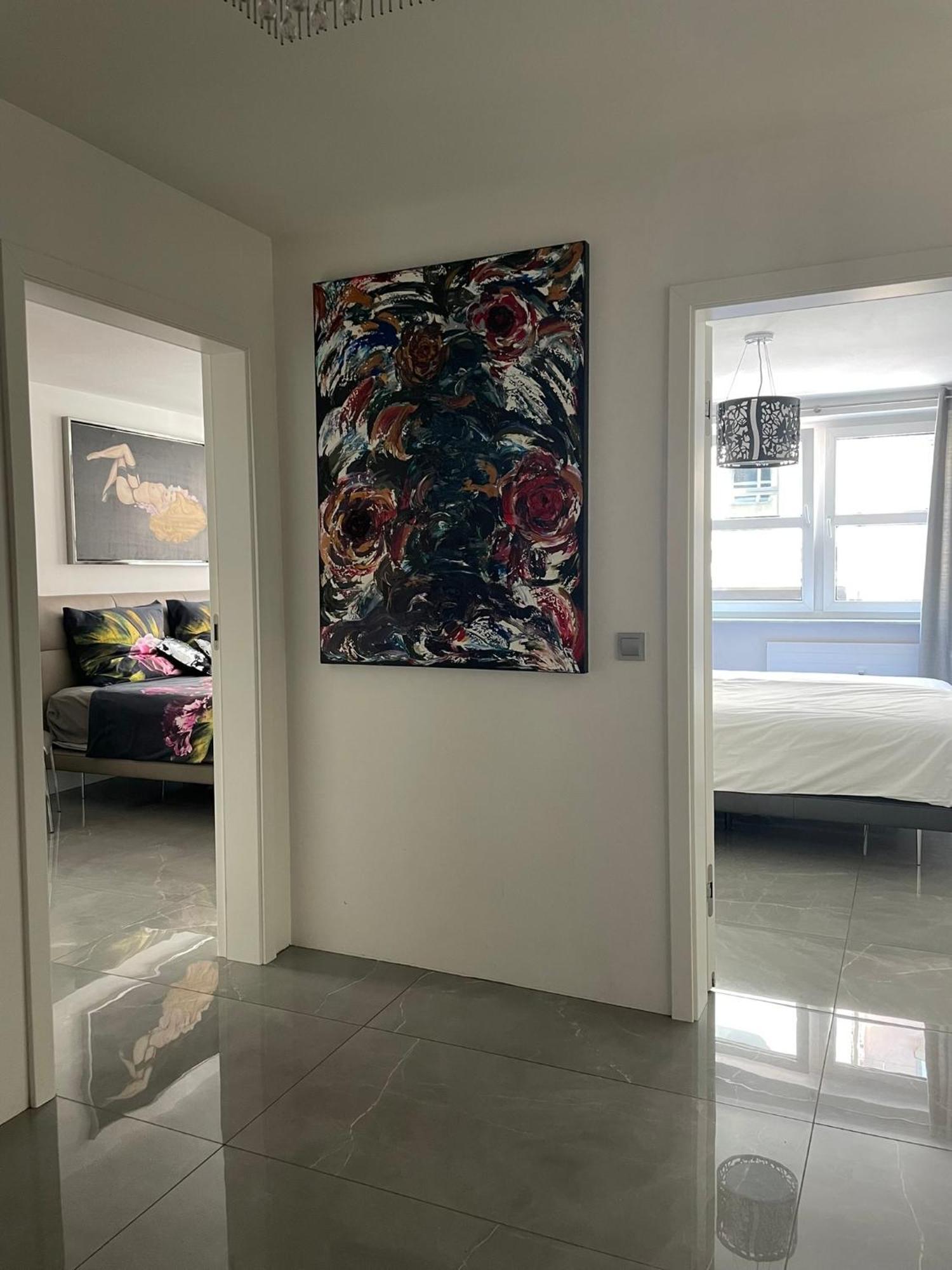 Luxurious 2 Bedroom Old