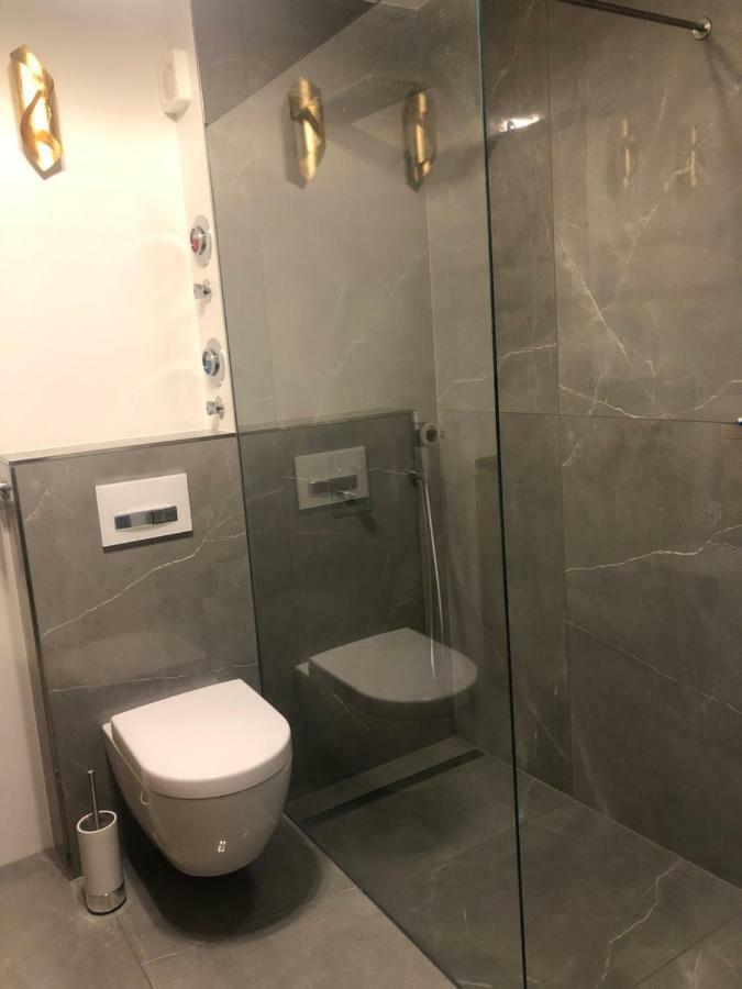 Luxurious 2 Bedroom Old * Monachium