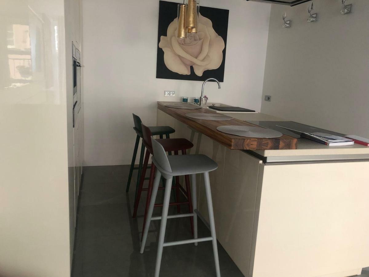 Apartament Luxurious 2 Bedroom Old
